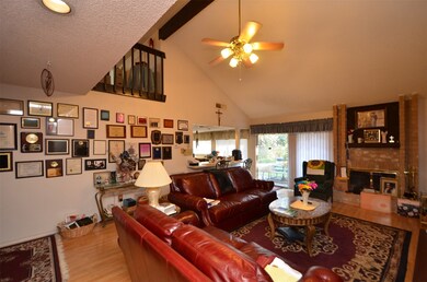 6203 Downwood Forest Dr, Houston, TX 77088 - photo 5