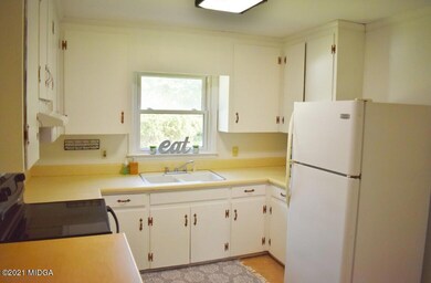 414 Joycliff Terrace, Macon, GA 31211 - photo 2