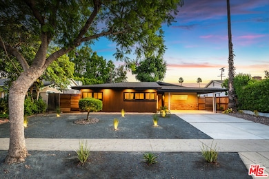 13542 Valleyheart Dr N, Sherman Oaks, CA 91423 - photo 2