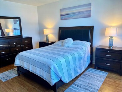 The Wave unit 828, Hollywood, FL 33019 - photo 2