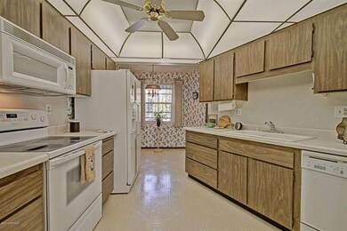 17209 N 107th Ave, Sun City, AZ 85373 - photo 6