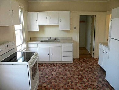 41 Bedlow Ave unit 2, Newport, RI 02840 - photo 2