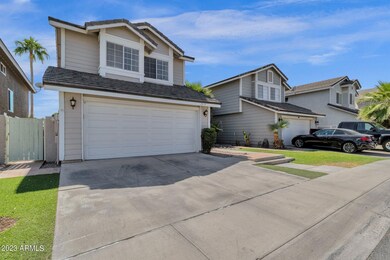 3-web-or-mls-1313-w-windrift-way