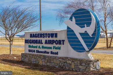 618 Knightsbridge Dr, Hagerstown, MD 21740 - photo 4