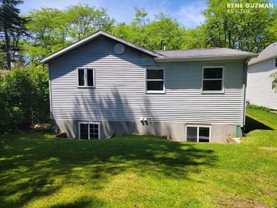 1512 Herrick Ave NE, Grand Rapids, MI 49505 - photo 3