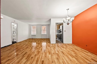 Glendale Gardens unit 5A, Yonkers, NY 10704 - photo 6