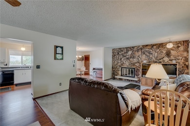 204 S Iowa Ave, East Wenatchee, WA 98802 - photo 4