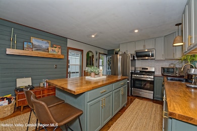 28 Matthew Dr unit 28, Castleton-On-hudson, NY 12033 - photo 4