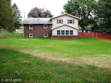 2379 Greene St, Chambersburg, PA 17201 - photo 2