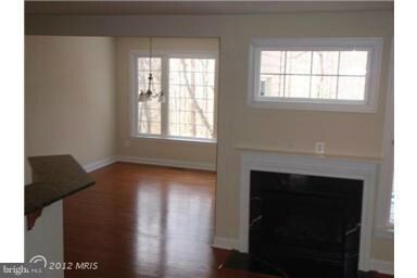 22149 Fair Garden Ln, Clarksburg, MD 20871 - photo 2