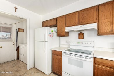 1609 N 54th Ln, Phoenix, AZ 85035 - photo 5