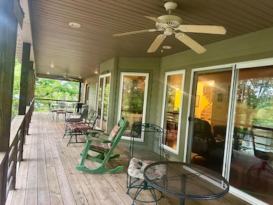 136 Riverview Dr, Mammoth Spring, AR 72554 - photo 2