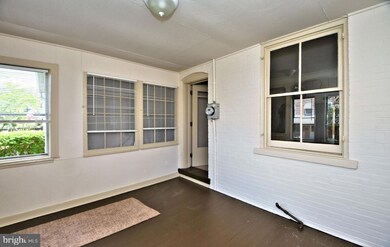 318 W 5th St, Lansdale, PA 19446 - photo 5