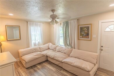 2438 Des Moines St, Des Moines, IA 50317 - photo 5