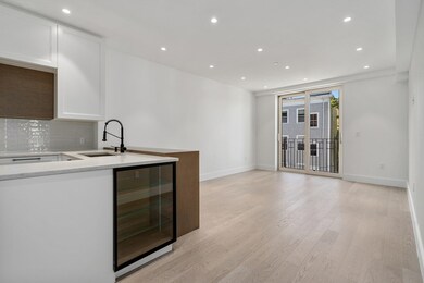 69 Walnut St unit 2, Brookline, MA 02445 - photo 6