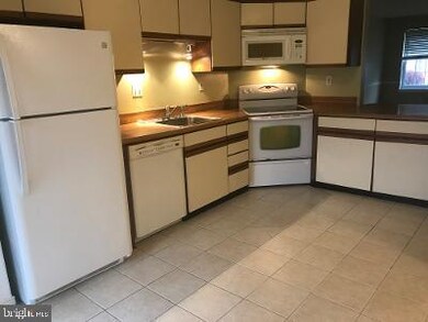 95 Country Walk unit 3, Devon, PA 19333 - photo 3