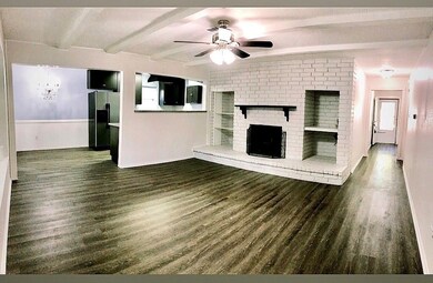 16730 David Glen Dr, Friendswood, TX 77546 - photo 2