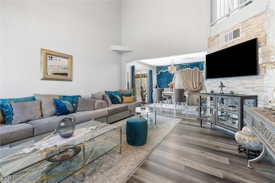 Large living room with vaulted ceilings