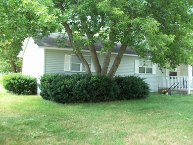 7951 Maple St, Vanderbilt, MI 49795 - photo 2