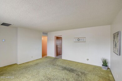 10-web-or-mls-W 16th St-010