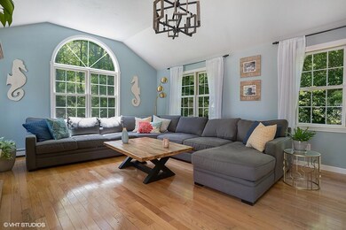 07_11desires_3001_FamilyRoom_MLSuse_1500