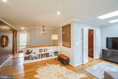 12103 Stirrup Rd, Reston, VA 20191 - photo 5