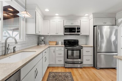 8 Deacon Rd, Bedford, NH 03110 - photo 7