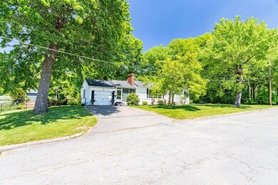 44 Raymond Ct, Fitchburg, MA 01420 - photo 2