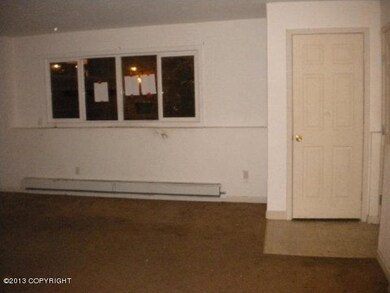 111-137309 Entry Way and Portion of Livi