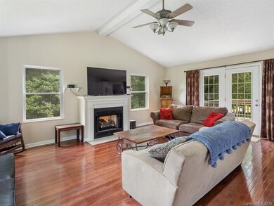 162 Brookside Dr, Hendersonville, NC 28792 - photo 3