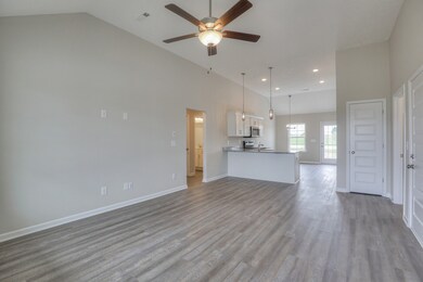 465 Mimosa Dr, Decherd, TN 37324 - photo 3