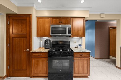 8303 Bradfords Gate, Olmsted Falls, OH 44138 - photo 6