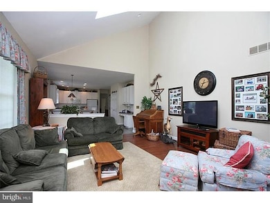 16 Woodsview Dr, Garnet Valley, PA 19060 - photo 6