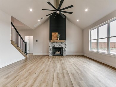 11588 Carefree Ln, Shawnee, OK 74804 - photo 6