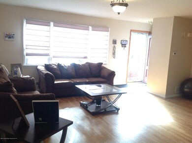 17 Zoe St, Staten Island, NY 10305 - photo 2