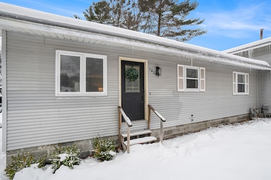 18689 W Spring Lake Rd, Spring Lake, MI 49456 - photo 4