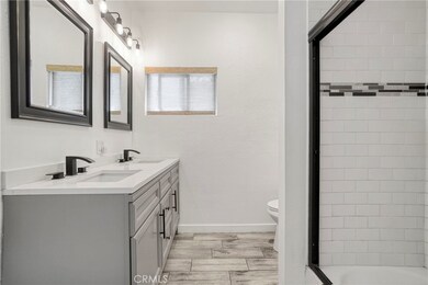 919 919 1/2 W 49th, Los Angeles, CA 90037 - photo 7