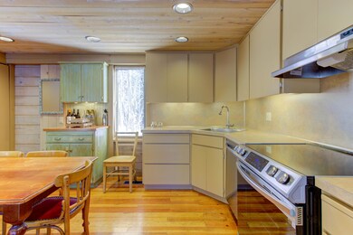 6-print-5 Cluster Cabin Lane-6