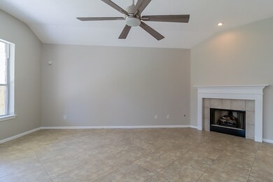 7814 Chateau Point Ln, Houston, TX 77041 - photo 5
