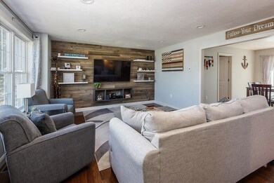 5 Edgemont Ave, Plainville, MA 02762 - photo 4