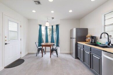 309 Glenmoor Dr, Fredericksburg, TX 78624 - photo 7