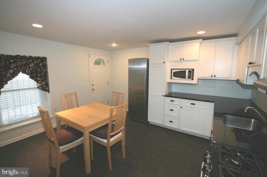 1010 F St NE, Washington, DC 20002 - photo 3