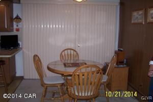 412 N Nescopec St, Tamaqua, PA 18252 - photo 4