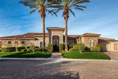 Mature landscaping (maintenance included in HOA) a