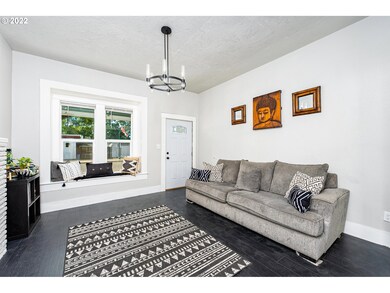 519 W Main St, Sheridan, OR 97378 - photo 5