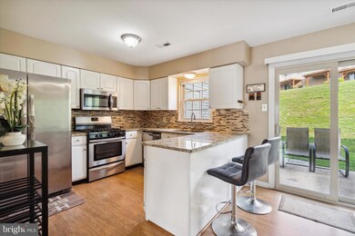 207 Oaktree Ct unit 207, Pottstown, PA 19464 - photo 6