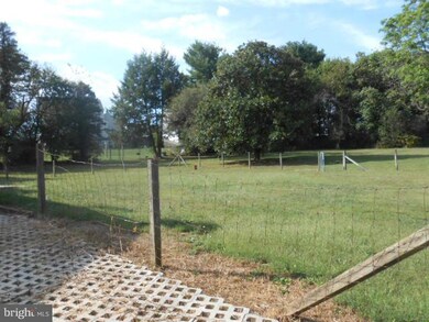 18632 Poffenberger Rd, Hagerstown, MD 21740 - photo 6