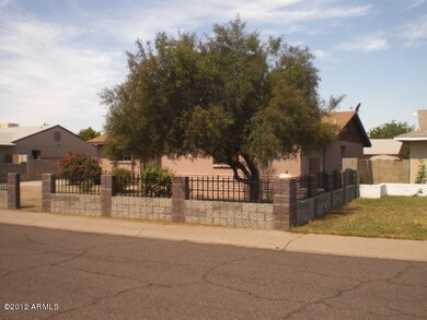 4052 N 78th Dr, Phoenix, AZ 85033 - photo 6