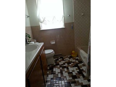 16 Wainwright St, Providence, RI 02908 - photo 6