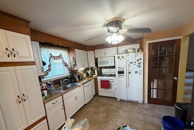 12 Garrison Terrace, Bloomfield, CT 06002 - photo 3